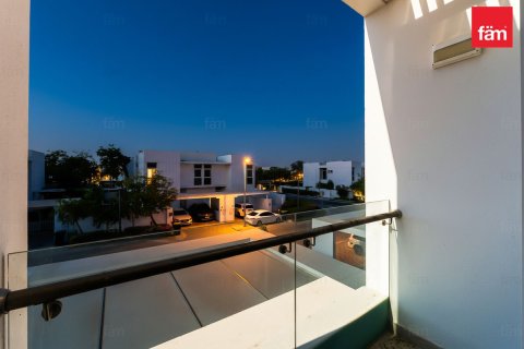 Dubai, UAE의 임대용 타운하우스 침실 3개, 187.2제곱미터 번호 691514 - 사진 2