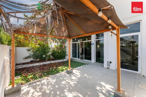 Dubai, UAE의 임대용 타운하우스 침실 3개, 187.2제곱미터 번호 691514 - 사진 17