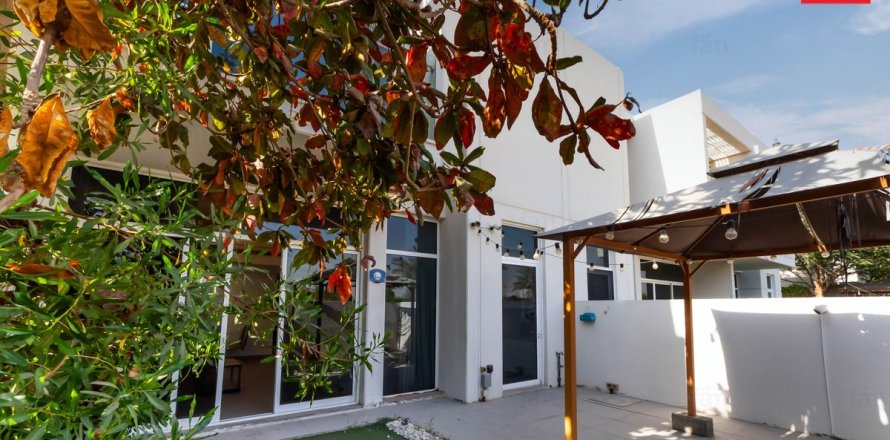 Dubai, UAE의 타운하우스 침실 3개, 187.2제곱미터 번호 691514