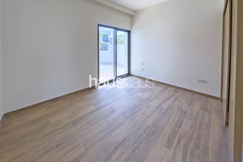Řadový dům v Al Furjan, Dubai, SAE 4 ložnice, 303 m² Č.: 625506 - fotografie 13