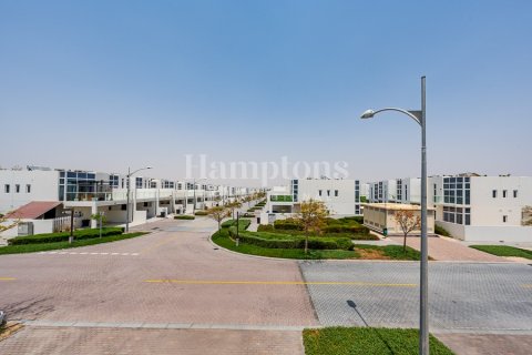 Řadový dům v Dubai, SAE 3 ložnice, 174.82022025 m² Č.: 693895 - fotografie 12