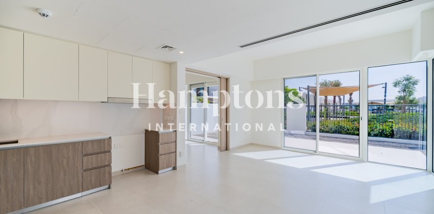 Adosado en Jumeirah Village Triangle, Dubai, EAU 4 dormitorios, 206.245 m² № 693898