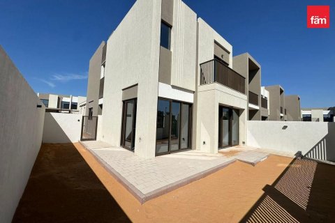 Вилла в Дубай, ОАЭ 4 спальни, 255.4м2 № 686101