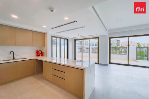 Villa til salgs i Dubai, Emiratene 4 soverom, 241.5 kvm Nr. 686101 - Foto 6