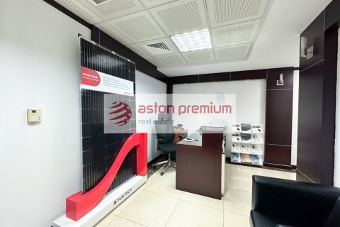 Oficiu de vânzare în Jumeirah Lake Towers, Dubai, EAU 144.6 mp.  №670303 - poză 1