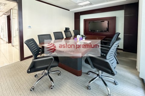 Oficiu de vânzare în Jumeirah Lake Towers, Dubai, EAU 144.6 mp.  №670303 - poză 8