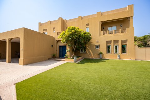 Villa para arrendamento em Arabian Ranches, Dubai, EAU 7 quartos, 1072.57 m2 № 750072 - foto 24