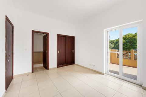 Villa para arrendamento em Arabian Ranches, Dubai, EAU 7 quartos, 1072.57 m2 № 750072 - foto 10