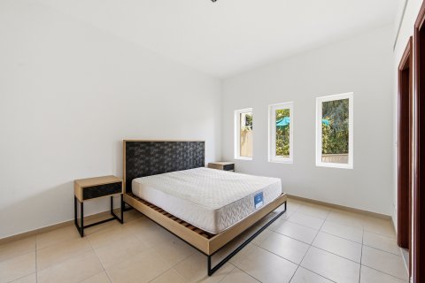 Villa para arrendamento em Arabian Ranches, Dubai, EAU 7 quartos, 1072.57 m2 № 750072 - foto 18