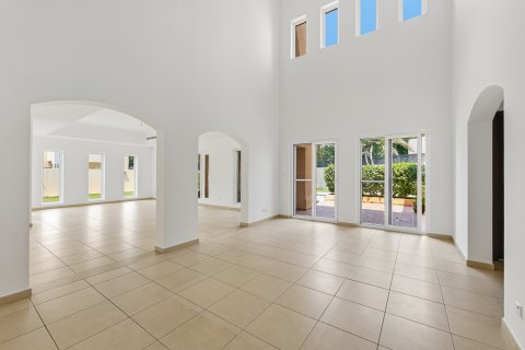 Villa para arrendamento em Arabian Ranches, Dubai, EAU 7 quartos, 1072.57 m2 № 750072 - foto 7