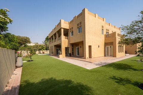 Villa em Arabian Ranches, Dubai, EAU 7 quartos, 1072.57 m2 № 750072