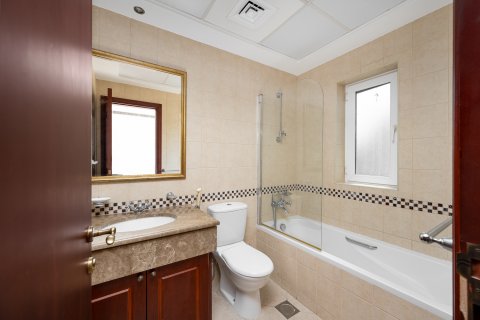 Villa para arrendamento em Arabian Ranches, Dubai, EAU 7 quartos, 1072.57 m2 № 750072 - foto 19