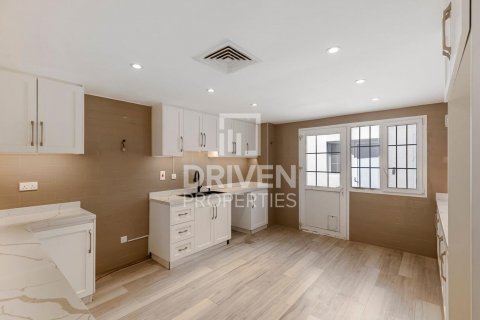 Vilë në Al Barsha, Dubai, Emiratet e Bashkuara Arabe 4 dhoma gjumi, 311 m2. № 603573 - Foto 17