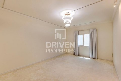 Vilë në Al Barsha, Dubai, Emiratet e Bashkuara Arabe 4 dhoma gjumi, 311 m2. № 603573 - Foto 12