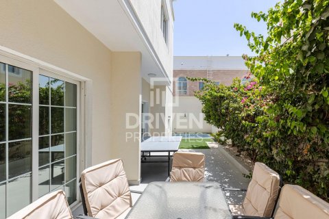 Vilë në Al Barsha, Dubai, Emiratet e Bashkuara Arabe 4 dhoma gjumi, 311 m2. № 603573 - Foto 24