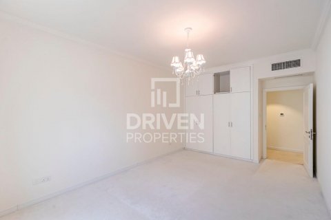 Vilë në Al Barsha, Dubai, Emiratet e Bashkuara Arabe 4 dhoma gjumi, 311 m2. № 603573 - Foto 18