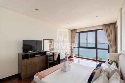 Huoneisto Palm Jumeirah, Dubai, Arabiemiraatit 2 makuuhuonetta, 164 m2 № 655260 - kuva 16