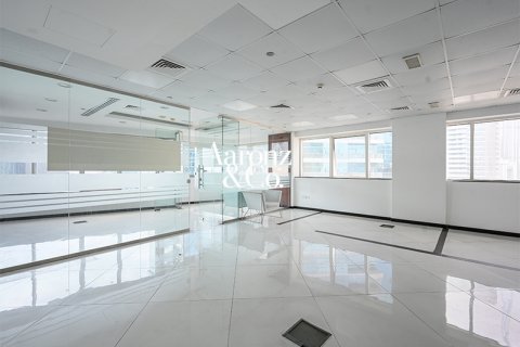 Снять в аренду офис в Бизнес-Бэй, Дубай, ОАЭ 110м2, № 729890 - фото 1