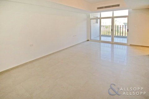 Kaupunkipientalo Jumeirah Village Circle, Dubai, Arabiemiraatit 4 makuuhuonetta, 345 m2 № 667495 - kuva 2