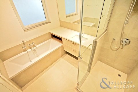 Kaupunkipientalo Jumeirah Village Circle, Dubai, Arabiemiraatit 4 makuuhuonetta, 345 m2 № 667495 - kuva 10