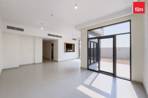 Villa zur Miete in Dubai, VAE 4 Schlafzimmer, 326.3 m2 Nr. 645634 - Foto 1
