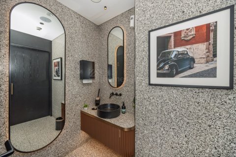 Müüa pood asukohaga Business Bay, Dubai, AÜE: 208 m² Nr 714171 - pilt 8