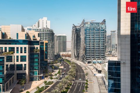 Apartment in Business Bay, Dubai, UAE 2 bedrooms, 111.2 sq.m. № 580957 - photo 19