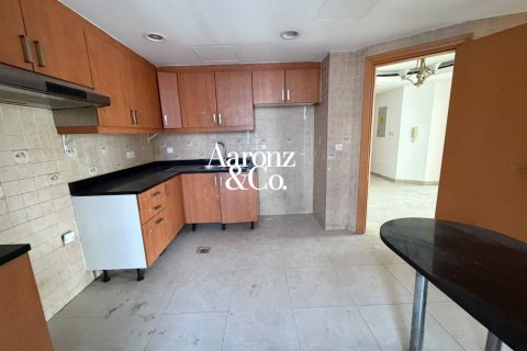 Dzīvoklis Jumeirah Lake Towers, Dubaijā, AAE 5 istabas, 270 m2 Nr. 753953 - attēls 10