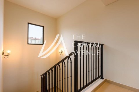 Villa in Khalifa City, Abu Dhabi, UAE 5 bedrooms, 428 sq.m. № 604917 - photo 11