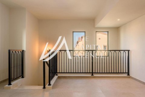 Villa in Khalifa City, Abu Dhabi, UAE 5 bedrooms, 428 sq.m. № 604917 - photo 5