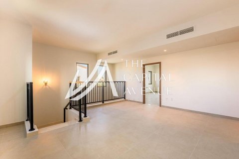Villa in Khalifa City, Abu Dhabi, UAE 5 bedrooms, 428 sq.m. № 604917 - photo 9