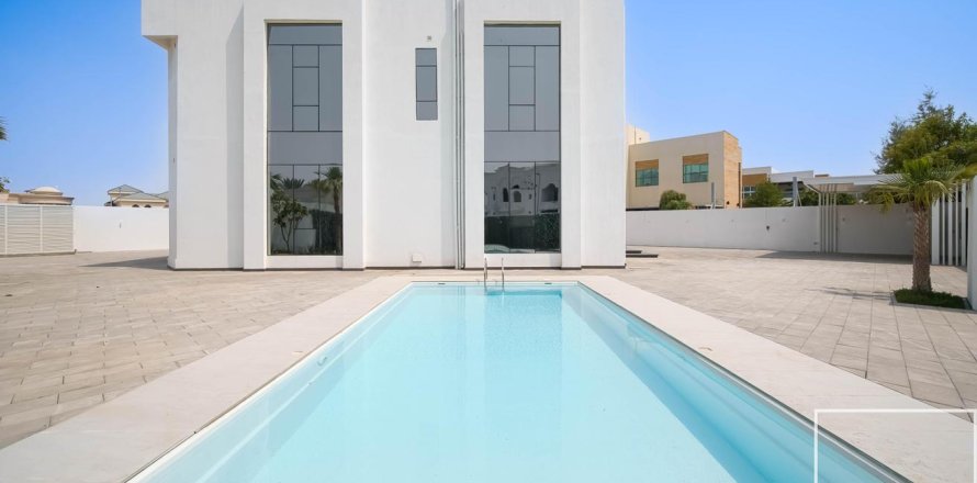 Villa itt: Al Khawaneej, Dubai, EAE, 5 hálószoba, 608.98 m², azonosító: 747662