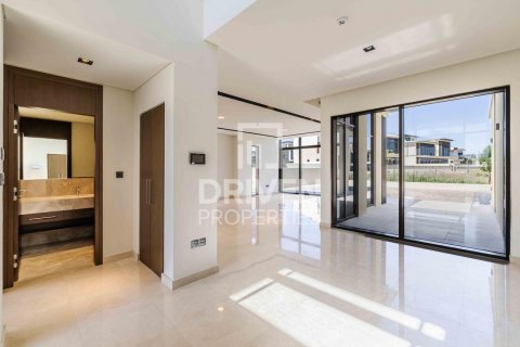 Vila v Dubai Hills Estate, Dubai, SAE 4 ložnice, 677 m² Č.: 602012 - fotografie 15