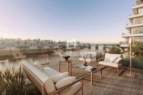 Apartment in Jumeirah, Dubai, UAE 4 bedrooms, 249 sq.m. № 593045 - photo 13