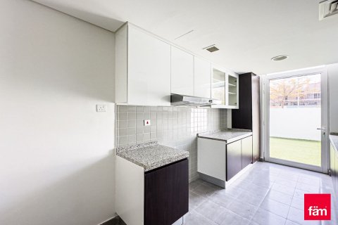 Řadový dům v Dubai, SAE 3 ložnice, 271.8 m² Č.: 571940 - fotografie 9