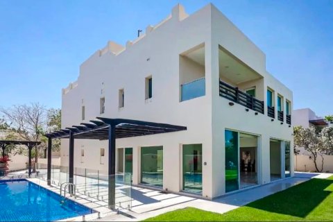 Huvila Meadows, Dubai, Arabiemiraatit 5 makuuhuonetta, 78.87 m2 № 753732