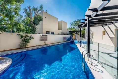 Villa para arrendamento em Meadows, Dubai, EAU 5 quartos, 78.87 m2 № 753732 - foto 19