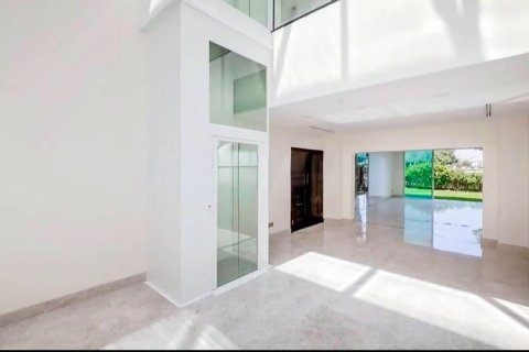 Villa sa Meadows, Dubai, UAE 5 silid-tulugan, 78.87 sq.m. № 753732 - larawan 9