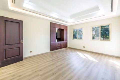 Villa para arrendamento em Meadows, Dubai, EAU 5 quartos, 78.87 m2 № 753732 - foto 18