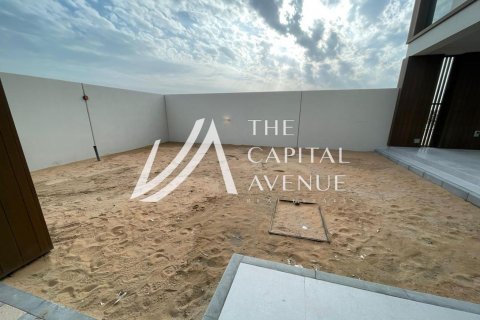 Řadový dům v Abu Dhabi, SAE 3 ložnice, 228 m² Č.: 604782 - fotografie 5