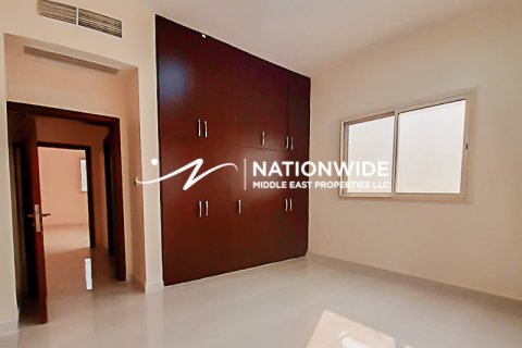 فيلا للبيع في أبو ظبي، الإمارات العربية المتحدة 4 غرفة نوم ، 630 متر مربع ، رقم 647152 - صورة 6
