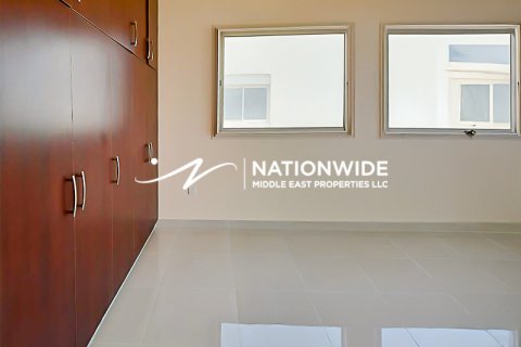 فيلا للبيع في أبو ظبي، الإمارات العربية المتحدة 4 غرفة نوم ، 630 متر مربع ، رقم 647152 - صورة 8