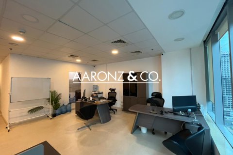Iroda itt: Business Bay, Dubai, EAE, 70 m², azonosító: 705283
