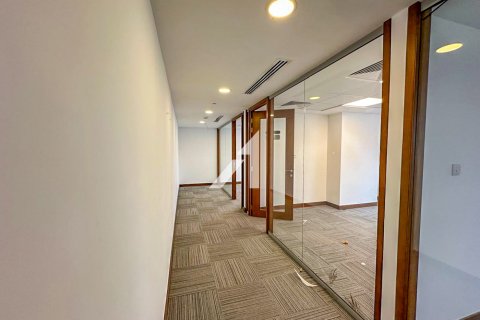 Sheikh Zayed Road、Dubai、UAE にあるオフィスの賃貸物件 145 m2、No702080 - 写真 7