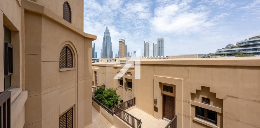 Apartament në Downtown Dubai (Downtown Burj Dubai), Emiratet e Bashkuara Arabe 1 dhomë gjumi, 79 m2. № 702075