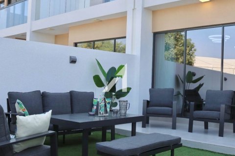 Зняти в оренду віллу в DAMAC Hills (Akoya by DAMAC), Дубай, ОАЕ 3 спальні, № 702079 - фото 10