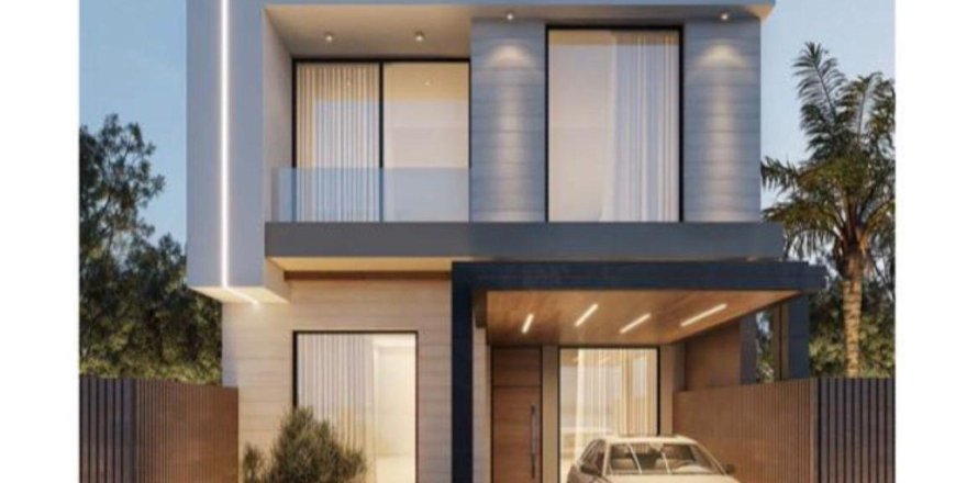 Rijtjeshuis in Ajman, VAE 5 slaapkamers, 160 vr.m. nr 681483