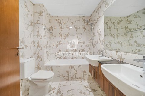 Al Hamra Village, Ras Al Khaimah, UAE의 판매용 아파트 침실 2개, 121제곱미터 번호 664124 - 사진 25