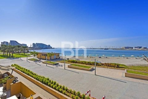 Купить таунхаус в Al Raha Beach, Абу-Даби, ОАЭ 3 спальни, 246м2, № 616947 - фото 1