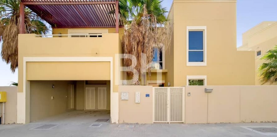 Вилла в Al Raha Gardens, Абу-Даби, ОАЭ 4 спальни, 403м2 № 616943
